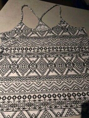 Forever 21 Black and White Aztec Print Cami